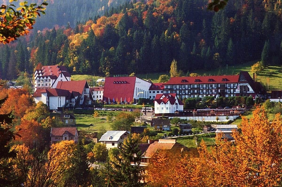 Hotel Karpaty Jaremtsche Exterior foto